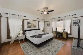 Antique Cottage in Old Roseville - Image 4