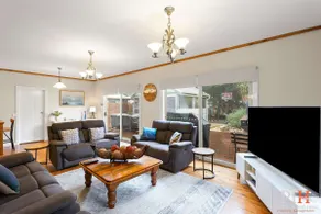 Sandy Bay Getaway w Spa 4 Bdr - Image 4