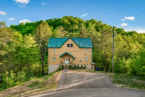Countryside Comfort By Ghosal Luxury Lodging - Image 2