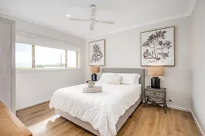 Surfers Reserve - Sophisticated Beachfront Sanctuary - Image 2