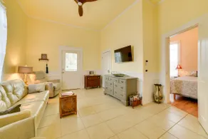 Cozy Thomasville Cottage - Walk to Downtown! - Image 5