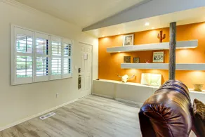 Mountain-View Deck: Pet-Friendly Home in Prescott - Image 4