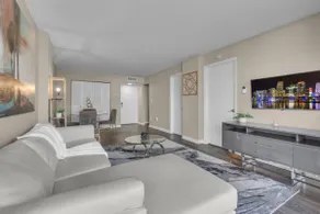 Centrally Located 2 BED in the Heart of NMB - Image 5