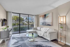 Centrally Located 2 BED in the Heart of NMB - Image 3