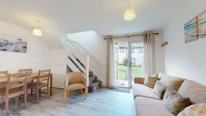 39 Strawberry Hill, Tolroy Manor - Image 4