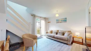 39 Strawberry Hill, Tolroy Manor - Image 2