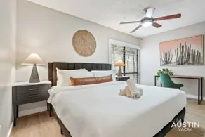 Amenity Heavy Serene Apt in Convenient Location - Image 2