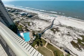 BeachClub B2003-Updated condo-Beachfront-Sleeps 13 - Image 4