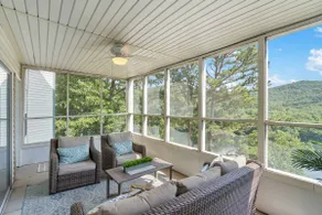 Lakeview Enchantment - Balcony - Image 3