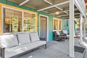 The Green House- 8 mins to Mt Rainier National Park - Image 2