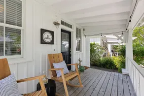 A Swell Cottage: Covered Porch & Steps to the Park - Image 2