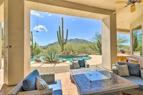 Infinity Pool: Stunning Home in Cave Creek! - Image 2