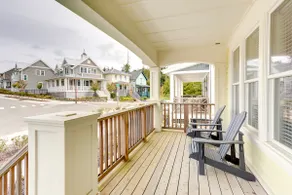 Cascadia: Covered Porch & Carriage House - Image 4