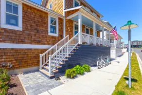 Seabrook's Let's Run Away, next to Town Center! - Image 3