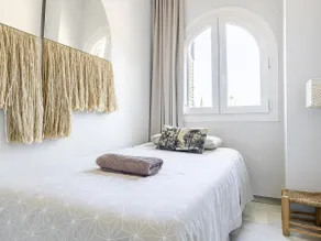 The wall of Sevilla duplex - Image 4