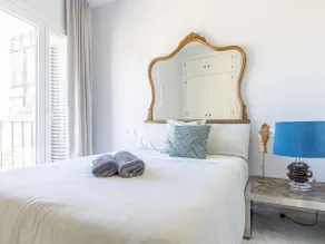 The wall of Sevilla duplex - Image 3