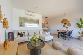 Spacious terrace, pool, private garage, and fiber - Image 5