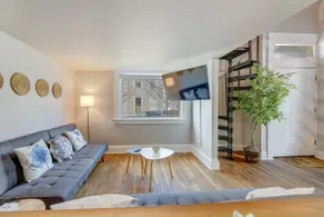 Cozy Boho-Chic Loft ~ 2 Mi to Downtown Cincinnati - Image 5