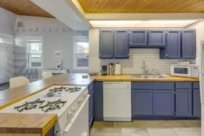 Cozy Boho-Chic Loft ~ 2 Mi to Downtown Cincinnati - Image 2