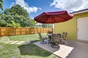 Hollywood Vacation Rental 4 Mi to the Beach - Image 2