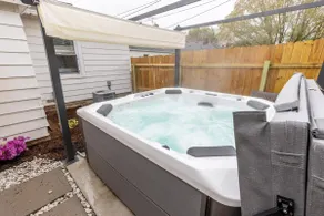 Home w/ Hot-Tub and In-Unit Laundry - Image 5