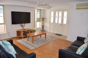 Beach Retreat - Image 2