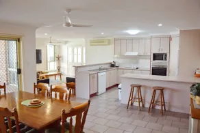 Beach Retreat - Image 4