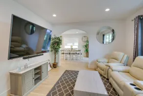 Pet-Friendly Paramount Home, 16 Mi to Los Angeles! - Image 5