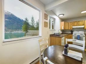 Ocean & Mountain View Home, near Downtown Juneau - Image 3