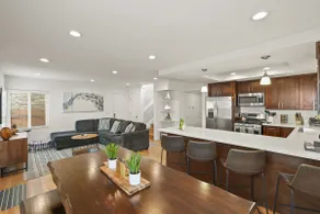 Massive Beach Home w Stunning Rooftop, Parking, Spa, AC & Bay Views! - Image 4