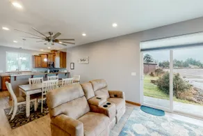 New bayfront 2BR with marvelous sunset views - Image 2