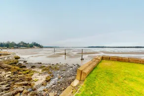 New bayfront 2BR with marvelous sunset views - Image 4