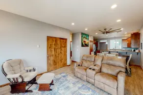 New bayfront 2BR with marvelous sunset views - Image 5
