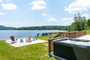 Pocono Lake Home w / AC, BBQ, Large Deck & Fire Pit! - Image 3