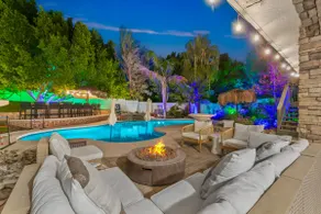 Basketball-Pool-Spa-BBQ-Gameroom-Golf-Cinema - Image 4