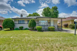 Westland Home w/ Yard ~ 20 Mi to Downtown Detroit! - Image 2