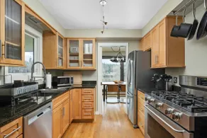 Magnificent Home on Banks of the Willamette River, Hot Tub, Fire-Pit, Cornhole, 9 Miles to Downtown - Image 3
