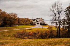 Escape to Elizabethtown - Image 3