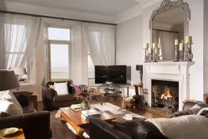 Abbots Cliff House by Bloom Stays - sleeps 10 guests  in 5 bedrooms - Image 3