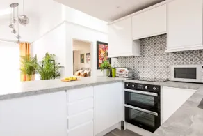Little Bright House - Image 2