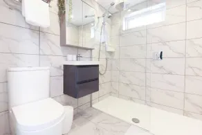 Little Bright House - Image 4