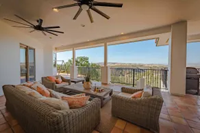 Lake Naci Estate w/Pool, swim up bar, 2 hot tubs, - Image 3