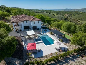 Lake Naci Estate w/Pool, swim up bar, 2 hot tubs, - Image 5