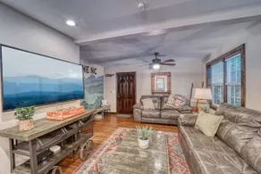 Blissful Mountain Cabin, Close To It all + Hot Tub - Image 3