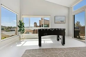 Pelican's Penthouse with Ocean Views - Image 2