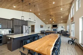 7-Suite Lodge Private Hot Tub & Game Room Near SDC - Image 3