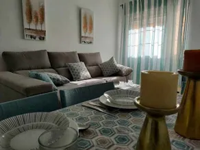 Beach and downtown 5 min away · Pet friendly · 4 people - Image 2