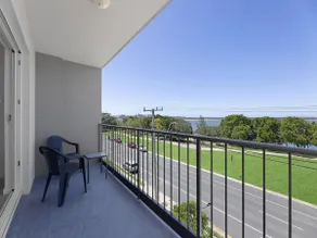 Clayton Garden Unit 5 Golden Beach - Image 2