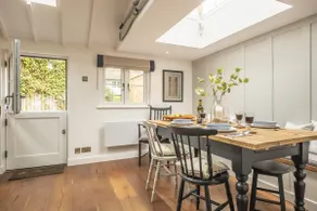 Well Green Cottage - Image 2