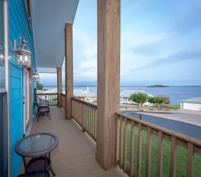 Lakeside Living Paradise - Image 3
